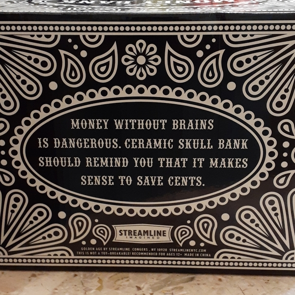 Streamline Golden Skull Money Bank - Picture 7 of 7